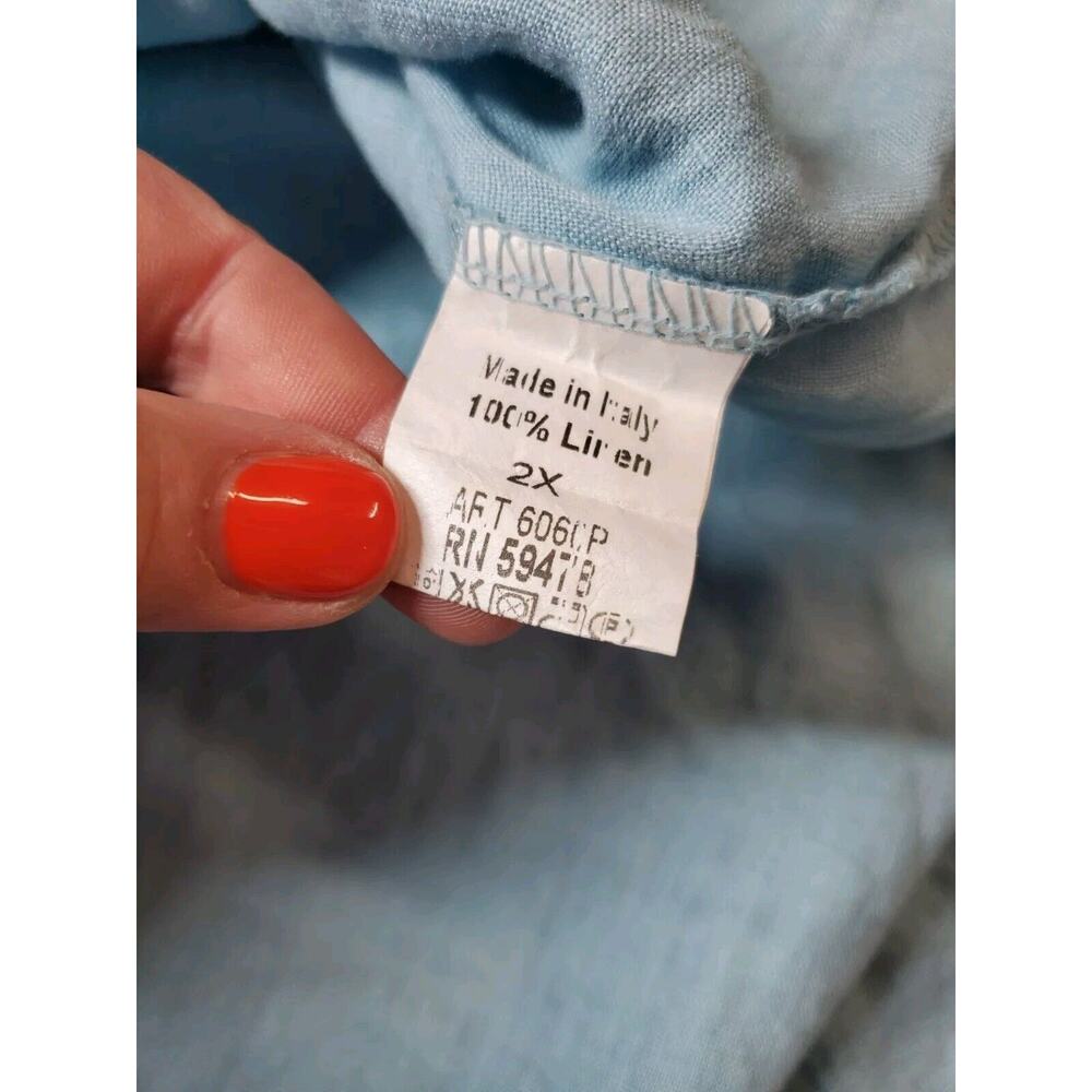 Light Blue Women's Linen Tunic with Crochet Sleeve Detail - Picture 7 of 13